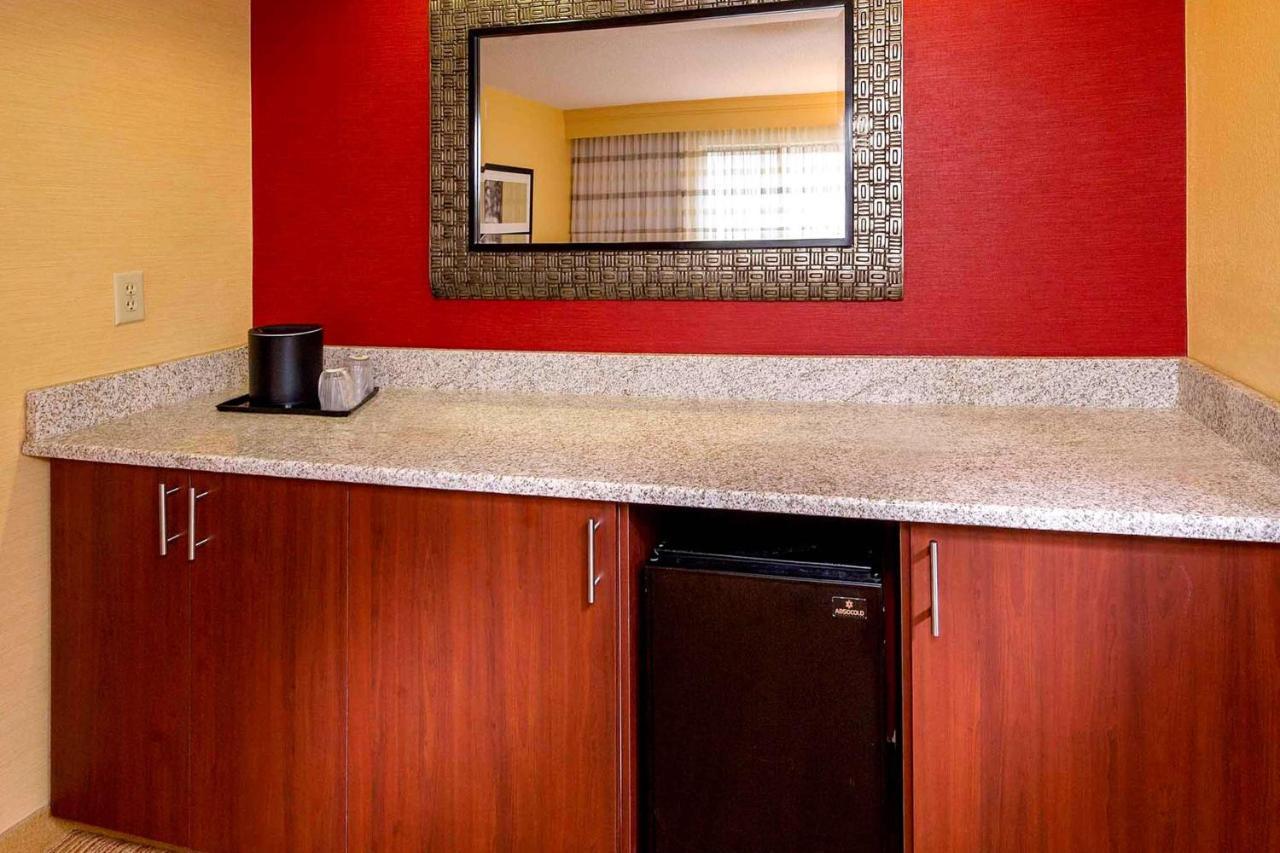 Sonesta Select Durham Research Triangle Park Hotel Exterior photo