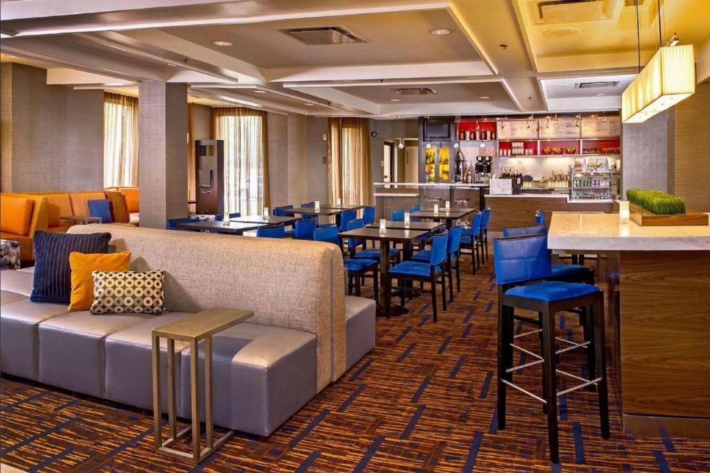 Sonesta Select Durham Research Triangle Park Hotel Exterior photo